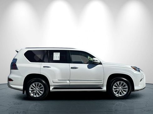 Used 2017 Lexus GX 460 Premium w/ Premium Package AWD/4WD image 3