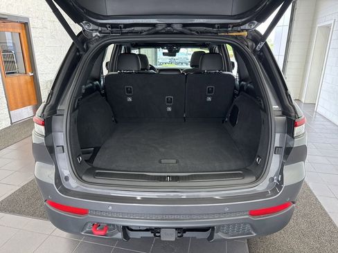 Used 2022 Jeep Grand Cherokee Trailhawk w/ ADV Protech Group II AWD/4WD image 9