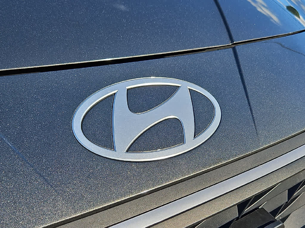 Used 2024 Hyundai Elantra SEL FWD image 30
