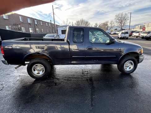 Used 2001 Ford F150 XLT image 1