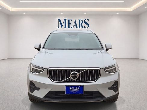 Used 2023 Volvo XC40 B5 Plus AWD/4WD image 9