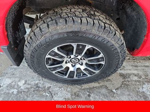 Used 2021 Nissan Titan SV w/ SV Convenience Package image 15