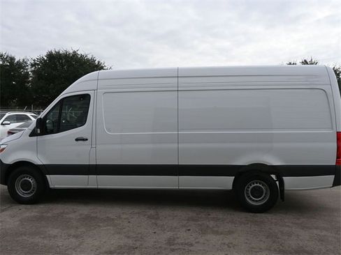 New 2026 Mercedes-Benz Sprinter 2500 image 10