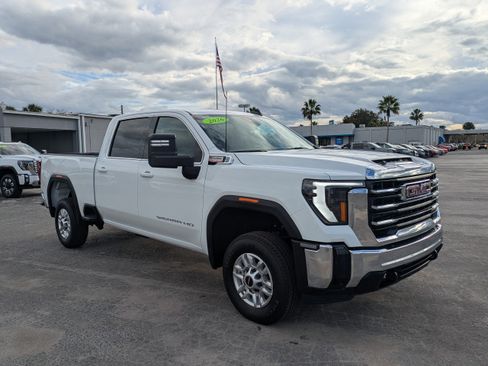 New 2026 GMC Sierra 2500 SLE image 2