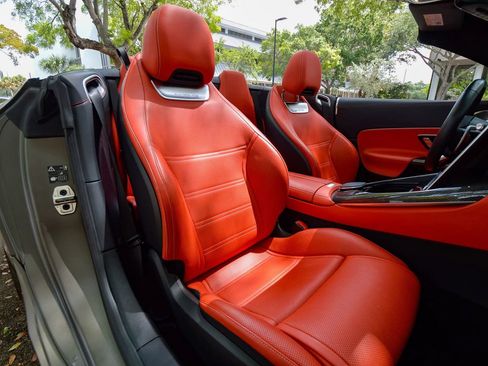 Used 2022 Mercedes-Benz SL 55 AMG 4MATIC image 47