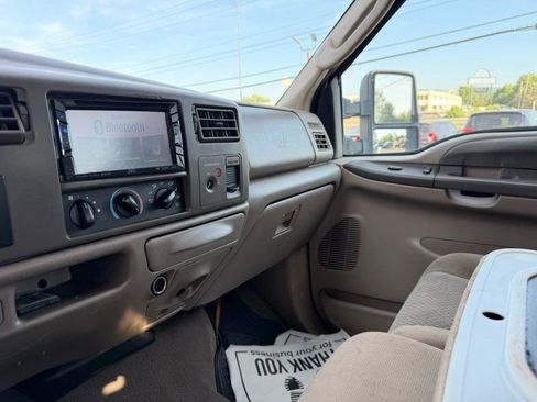 Used 2004 Ford F250 XLT AWD/4WD image 12