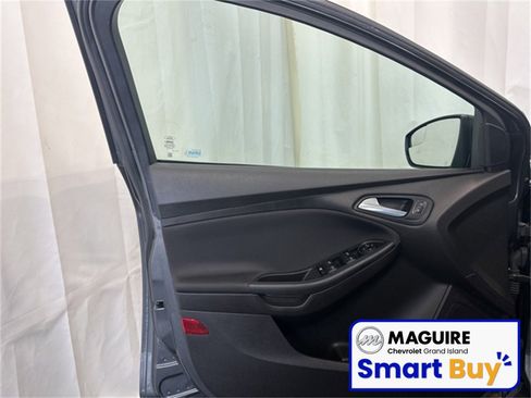 Used 2016 Ford Focus SE image 15