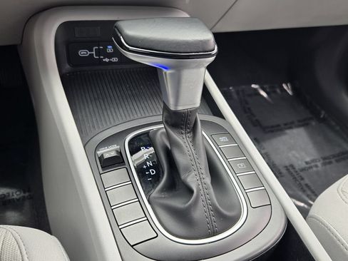 Certified 2024 Hyundai Kona SEL FWD image 17