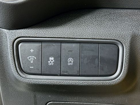 Used 2025 Kia Soul LX w/ LX Technology Package image 17