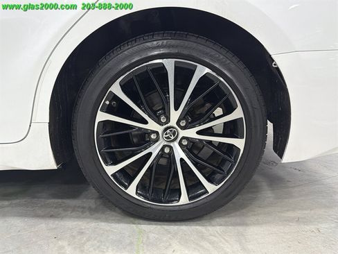 Used 2019 Toyota Camry SE FWD image 15