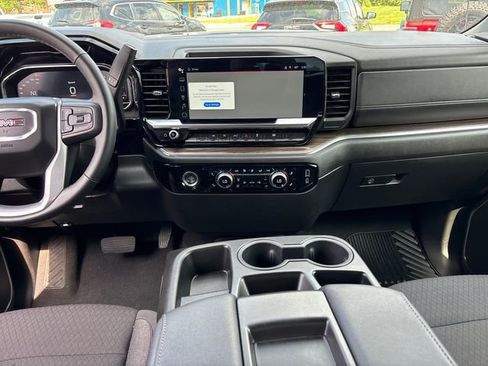 Used 2024 GMC Sierra 1500 Elevation AWD/4WD image 9