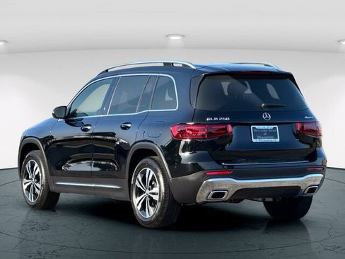 Used 2025 Mercedes-Benz GLB 250 GLB 250 4D Sport Utility 4MATI image 5