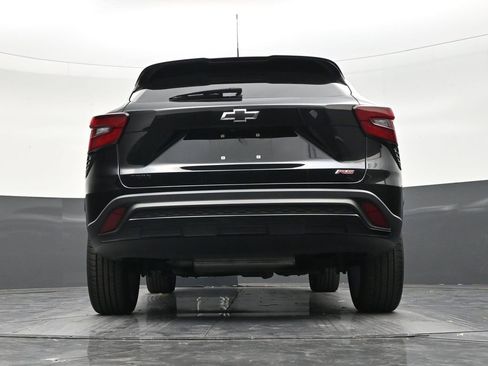Used 2024 Chevrolet Trax RS FWD image 23