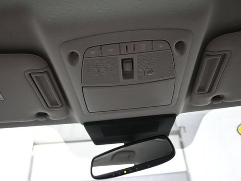 Used 2022 Nissan Armada SL w/ Captain's Chairs Package AWD/4WD image 12