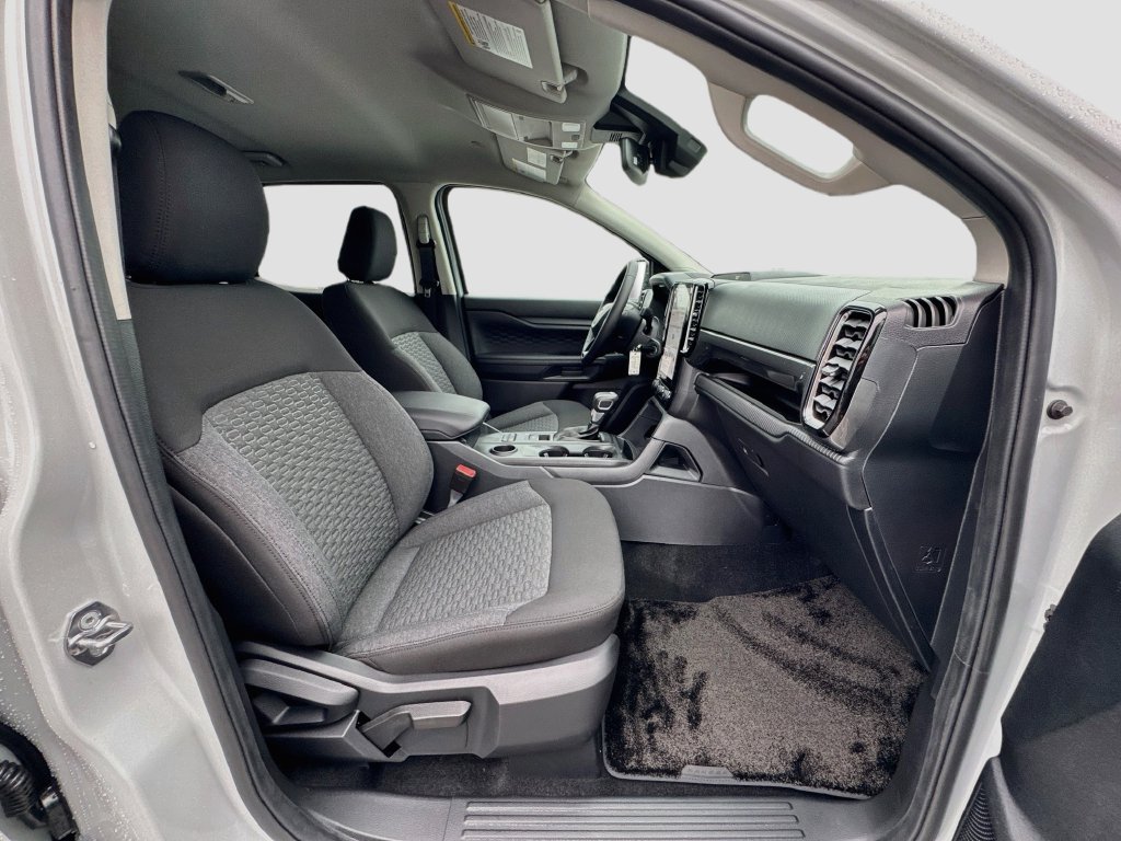 New 2026 Ford Ranger XLT w/ Black Appearance Package RWD image 27