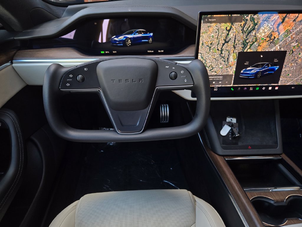 Used 2022 Tesla Model S AWD/4WD image 14