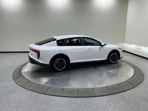 New 2026 Kia K4 EX image 4