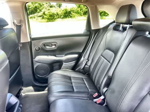 Used 2024 Honda HR-V EX-L image 14