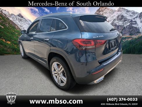 Certified 2023 Mercedes-Benz GLA 250 4MATIC image 18