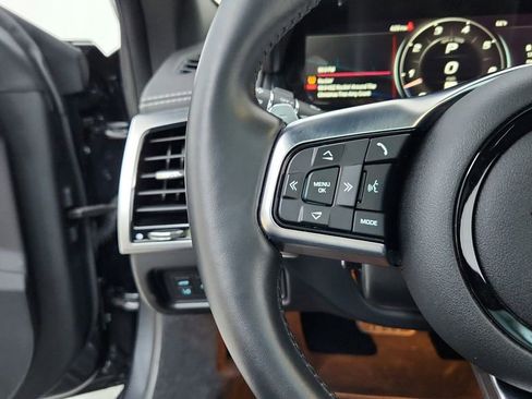 Used 2023 Jaguar F-TYPE Coupe image 29