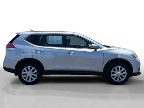 Used 2015 Nissan Rogue S FWD image 6