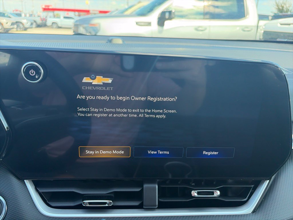 New 2027 Chevrolet Equinox LT w/ Convenience Package II FWD image 22