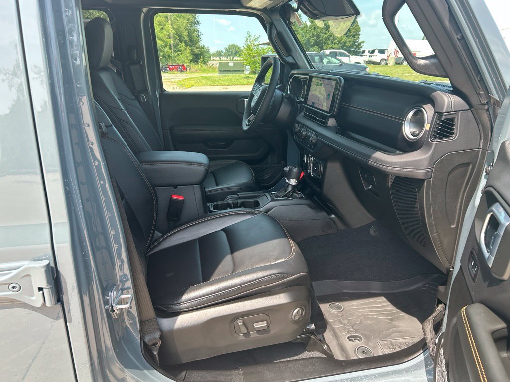 Used 2026 Jeep Gladiator Sport AWD/4WD image 25