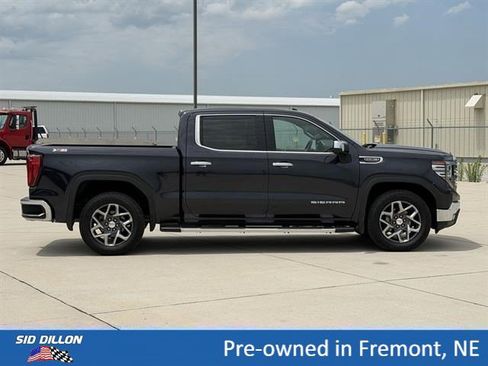 Used 2023 GMC Sierra 1500 SLT w/ SLT Premium Plus Package AWD/4WD image 3