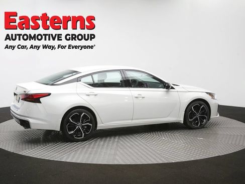 Used 2023 Nissan Altima 2.5 SR FWD image 43