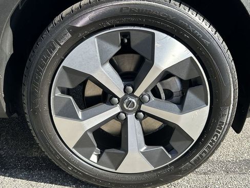 Certified 2024 Volvo XC40 B5 Core AWD/4WD image 13