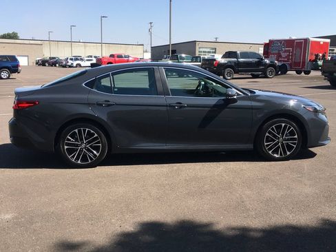 Used 2025 Toyota Camry XLE w/ Premium Package AWD/4WD image 9