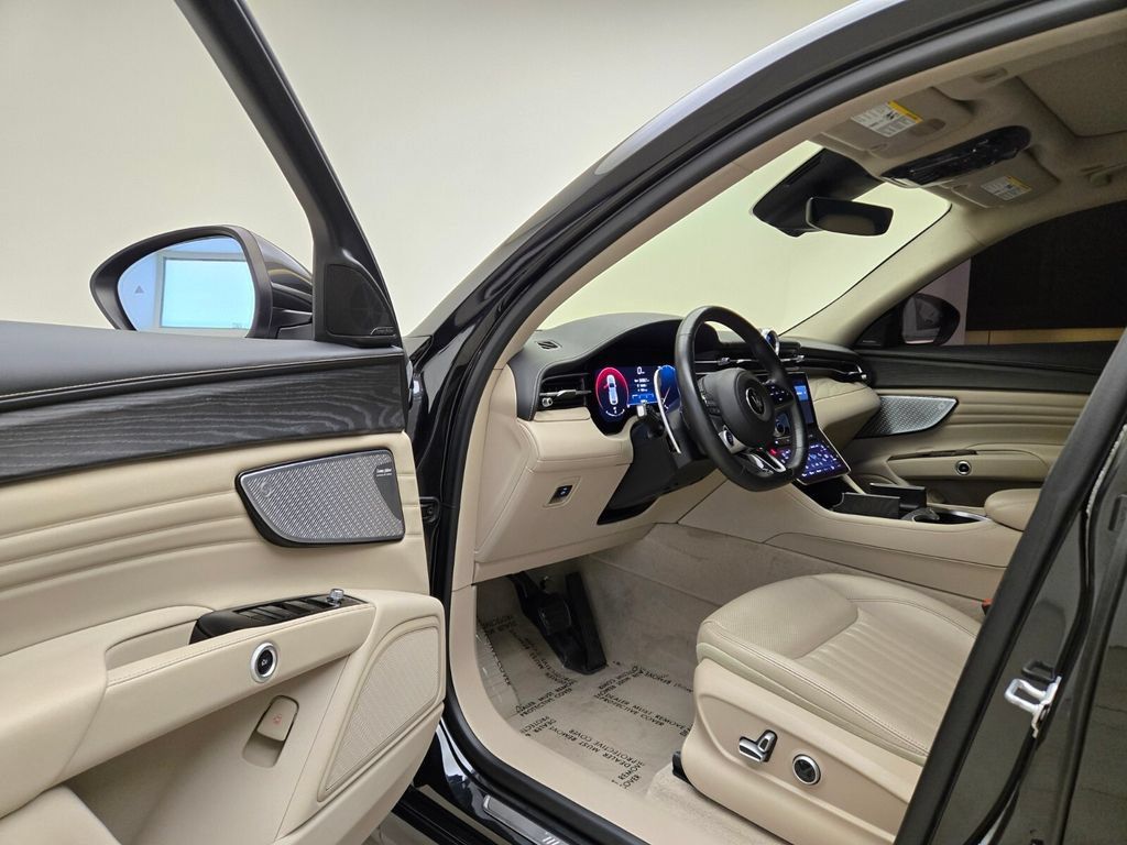 Certified 2023 Maserati Grecale GT AWD/4WD image 15