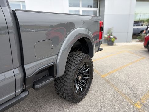 New 2026 Ford F250 Lariat w/ Black Appearance Package AWD/4WD image 12