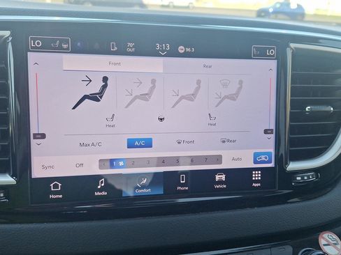 Used 2023 Chrysler Pacifica Touring-L image 33