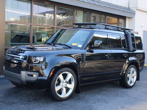 Certified 2025 Land Rover Defender 130 X-Dynamic SE image 2