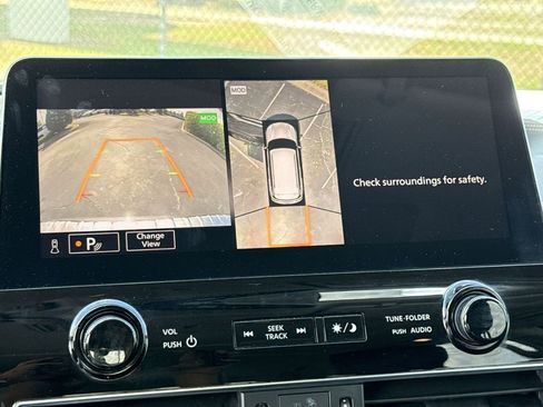 Used 2022 INFINITI QX80 Premium Select w/ All-Season Package image 24