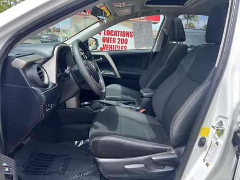 Used 2015 Toyota RAV4 XLE FWD image 14