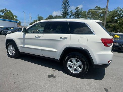 Used 2012 Jeep Grand Cherokee Laredo w/ Laredo E Group AWD/4WD image 19