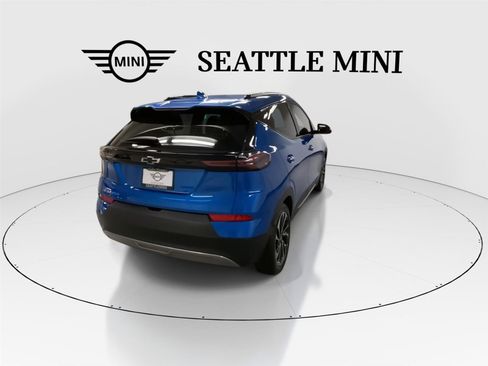 Used 2022 Chevrolet Bolt EUV Premier w/ Sun & Sound Package image 10