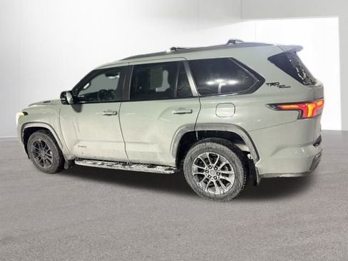 Used 2024 Toyota Sequoia Limited image 6