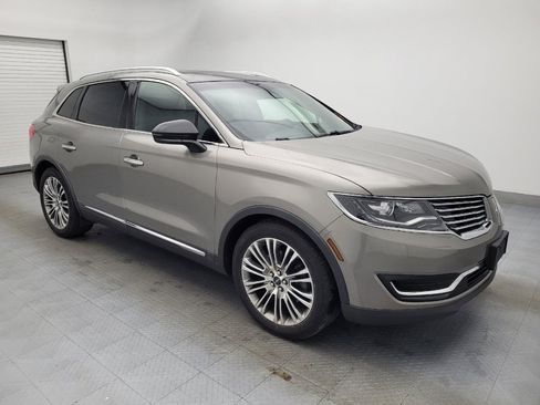 Used 2017 Lincoln MKX Reserve image 11