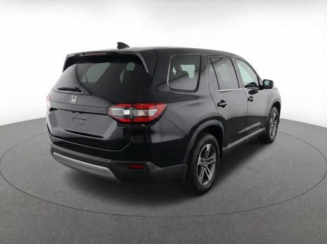 Used 2025 Honda Pilot EX-L image 7