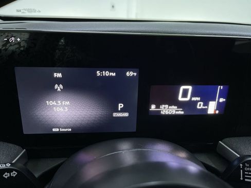 Used 2025 Nissan Kicks SV image 18