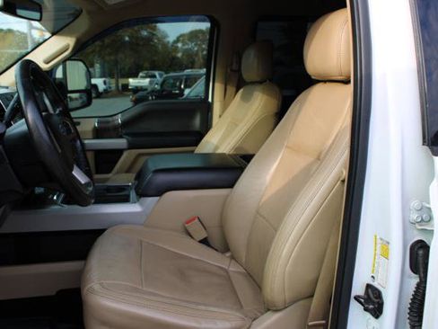 Used 2017 Ford F250 Lariat w/ Lariat Value Package image 25