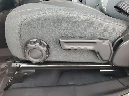 New 2025 Jeep Gladiator Willys image 29