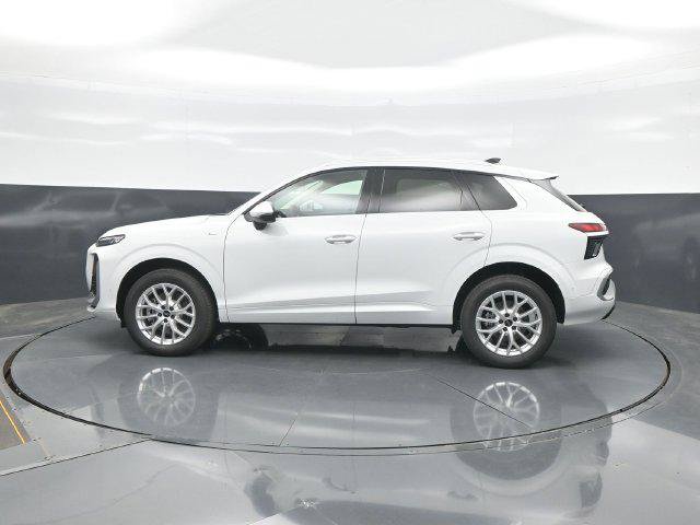 New 2026 Audi Q3 quattro 2.0T AWD/4WD image 4