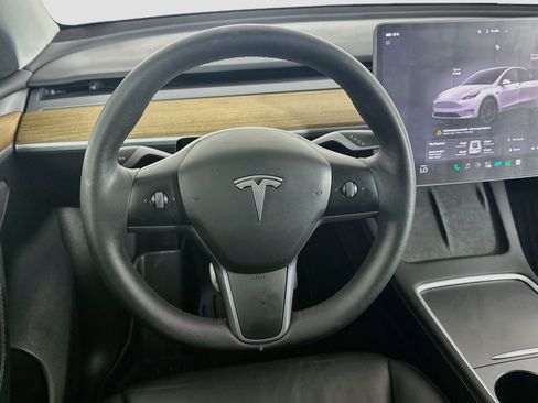 Used 2022 Tesla Model Y Performance AWD/4WD image 17