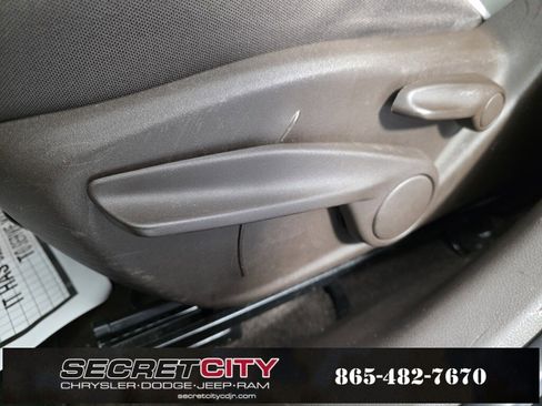 Used 2015 Jeep Renegade Latitude image 13