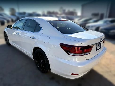 Used 2015 Lexus LS 460 w/ Comfort Package image 4