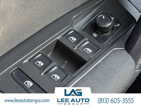 Used 2021 Volkswagen Tiguan S image 23